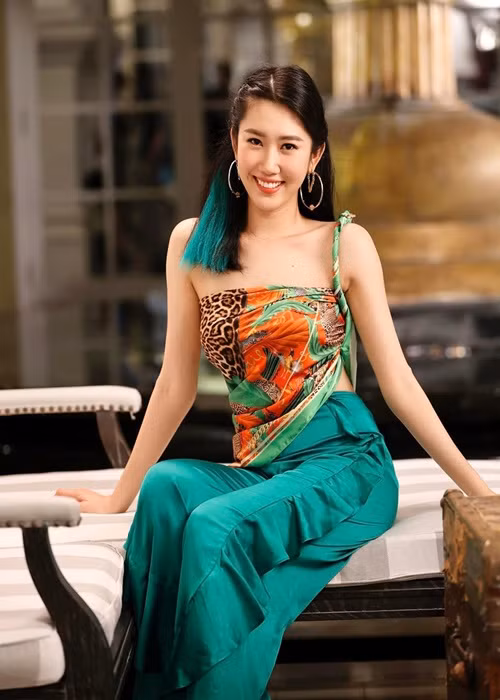 Từ khi vào showbiz, Thúy Ngân chưa từng công khai bất kì người bạn trai nào. Năm 2018, trong cuộc phỏng vấn với Zing, nữ diễn viên bật mí, kể từ khi lên Sài Gòn, cô trải qua 2 mối tình. Ảnh: FB Thúy Ngân