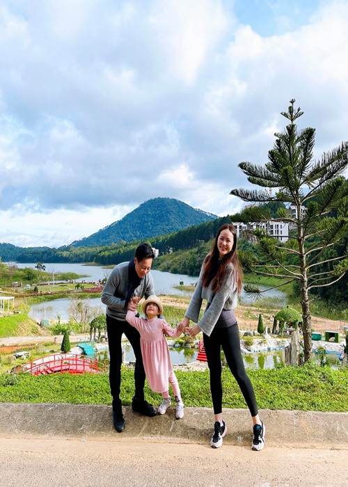 Nữ người mẫu cho rằng chọn được doanh nhân Đức An làm chồng là một điều may mắn, do ông trời ban cho mình. Ảnh: FB Phan Như Thảo