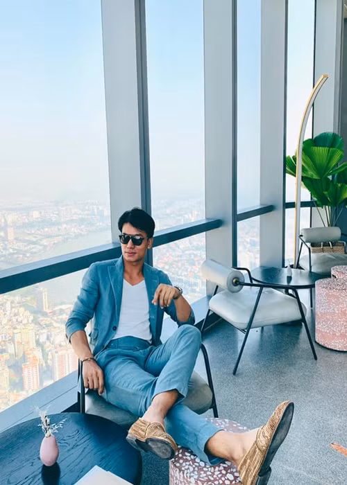 “Hiếu cho rằng những hình mẫu như thế thường bị các cô gái cho rằng sẽ rất đào hoa, không chung thuỷ. Thực chất thì không phải như thế”, anh chia sẻ.