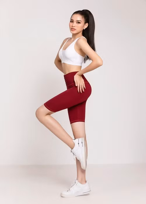 Cô trượt top 32 phần thi thể thao.