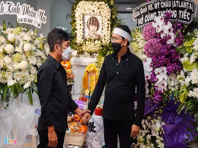 Trên Zing, Tấn Beo chia sẻ, anh trân trọng và nể phục cuộc sống cũng như tài năng của vợ chồng nghệ sĩ Thanh Kim Huệ - Thanh Điền. Ảnh: Zing