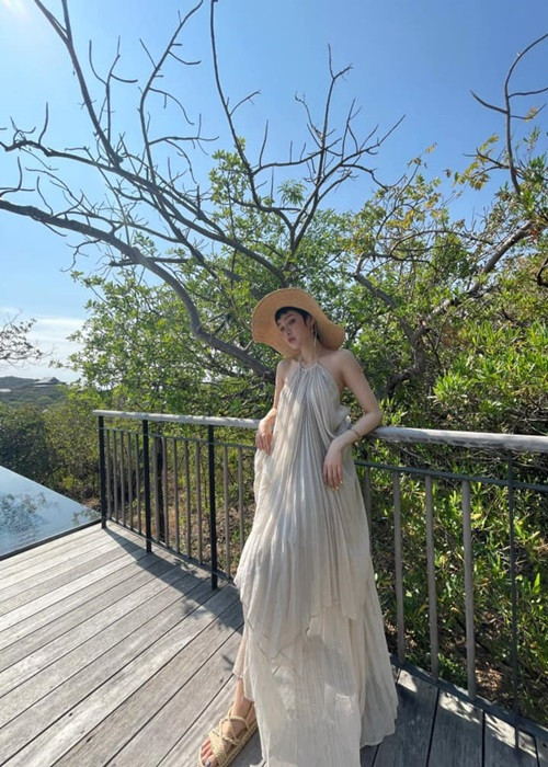 Thu nhập khủng, ngoài đi xe hơi tiền tỷ, mặc đồ hiệu, Hiền Hồ còn có những chuyến du lịch sang chảnh. Ảnh: FBNV