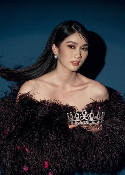 Phương Anh sẽ tham gia cuộc thi Miss International - Hoa hậu Quốc tế. Hồi tháng 8/2021, ban tổ chức cuộc thi quyết định lùi thời gian tổ chức. Vì vậy, Phương Anh sẽ có thêm một năm để rèn luyện. Ảnh: FB Phương Anh