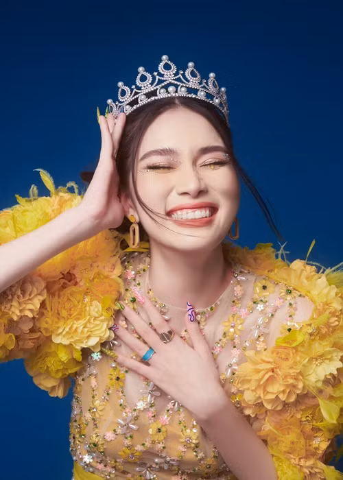 Từ khi trở thành đại diện Việt Nam tại Hoa hậu Quốc tế, Phương Anh được các chuyên trang sắc đẹp đánh giá cao. Missosology dự đoán Phương Anh sẽ đoạt danh hiệu á hậu 1 Hoa hậu Quốc tế. Ảnh: FB Phương Anh