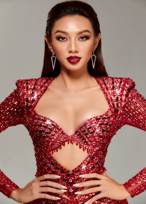 Với bộ đầm “Red diamond gown”, Thùy Tiên hy vọng sẽ tiếp tục nhận được sự ủng hộ từ khán giả cũng như người hâm mộ trong nước lẫn quốc tế. Ảnh: Sen Vàng