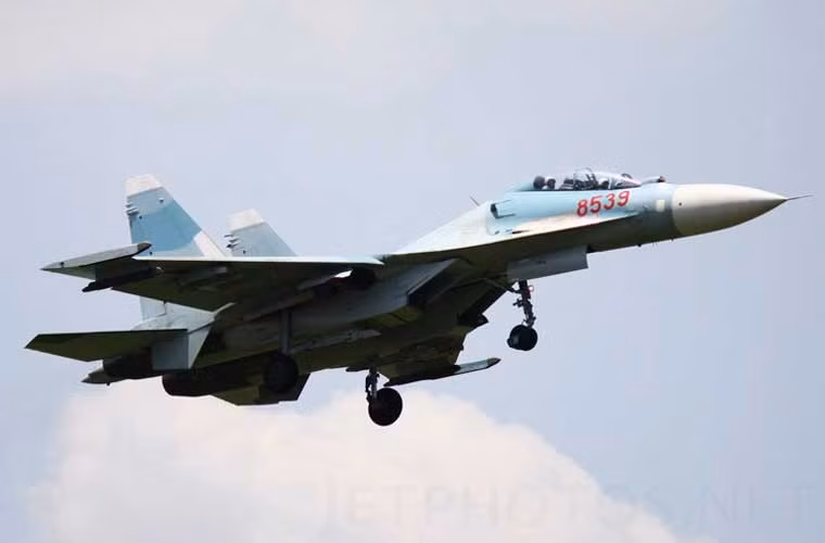 Tiêm kích đa năng Su-30MK2 của Việt Nam có thể mang tổng cộng hai đạn Kh-31A. Với loại vũ khí này, “hổ mang chúa” đủ sức hạ gục hoàn toàn tàu chiến cỡ nhỏ hoặc gây thiệt hại lớn (mất sức chiến đấu) với tàu chiến cỡ lớn.