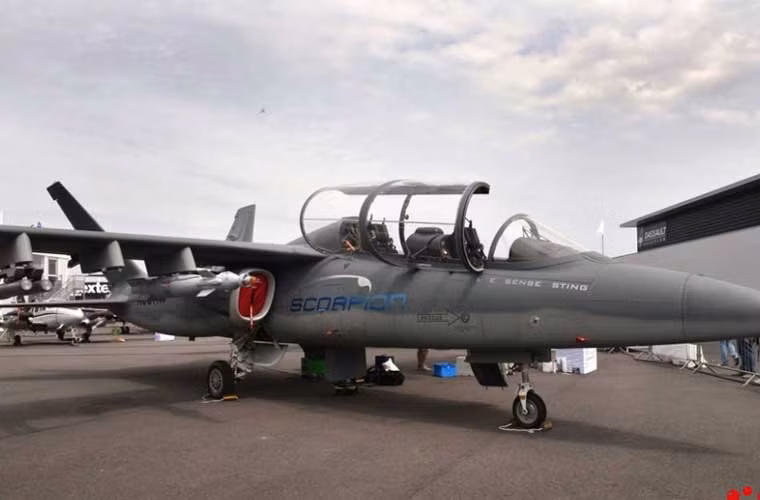 Máy bay cường kích hạng nhẹ Scorpion do hãng Cessna (Mỹ) sản xuất được giới thiệu tại Paris Air Show 2015.