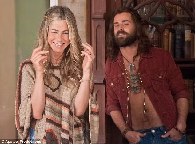 Jennifer Aniston da bi mat cuoi chong-Hinh-2