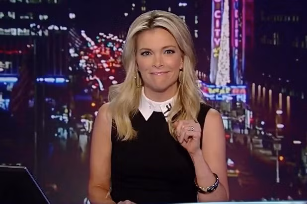 Với vai trò là một một MC chuyên bình luận về những vấn đề chính trị, Kelly nổi tiếng bởi thường xuyên gây tranh cãi với những phát ngôn, đề tài đả kích trên truyền hình.