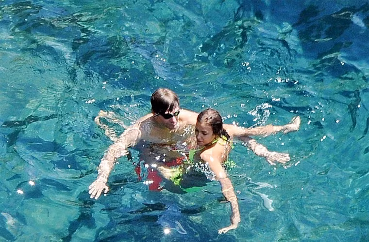 Sieu mau Irina Shayk tinh tu Bradley Cooper tren bien-Hinh-7