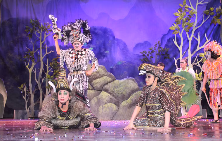 Trước tình thế nguy hiểm đến sự tồn vong của voi mamút...