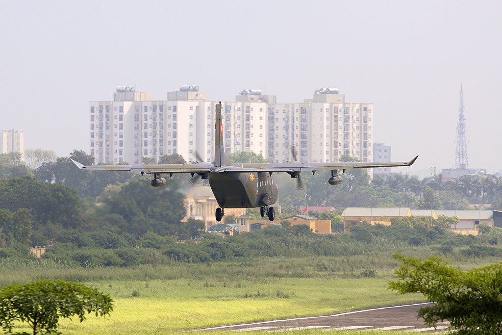 Nhận định trên căn cứ vào tính năng cũng như giá thành ở mức hợp lý nhất, đi kèm với kinh nghiệm khai thác dòng vận tải cơ hạng trung này trong quá khứ.