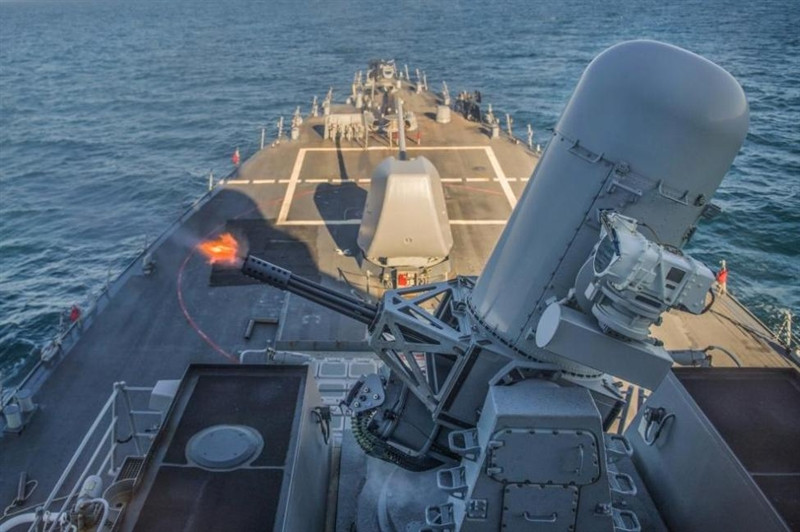 Cảm biến hồng ngoại FLIR giúp pháo Phalanx cải thiện khả năng ứng phó với tên lửa hành trình diệt hạm thường và cả siêu thanh nhờ khả năng cung cấp thông tin về mục tiêu chính xác hơn cho máy tính điều khiển hỏa lực. Trong khi đó, nòng OBG và đạn ELC cải tiến sẽ giúp pháo tăng tầm bắn diệt mục tiêu. Đạn Mk 244 mới của pháo này cũng có thể xuyên phá tên lửa hành trình diệt hạm nhờ thiết kế đặc biệt.