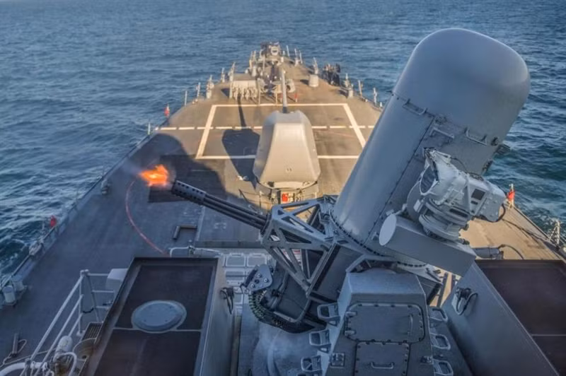 Cảm biến hồng ngoại FLIR giúp pháo Phalanx cải thiện khả năng ứng phó với tên lửa hành trình diệt hạm thường và cả siêu thanh nhờ khả năng cung cấp thông tin về mục tiêu chính xác hơn cho máy tính điều khiển hỏa lực. Trong khi đó, nòng OBG và đạn ELC cải tiến sẽ giúp pháo tăng tầm bắn diệt mục tiêu. Đạn Mk 244 mới của pháo này cũng có thể xuyên phá tên lửa hành trình diệt hạm nhờ thiết kế đặc biệt.