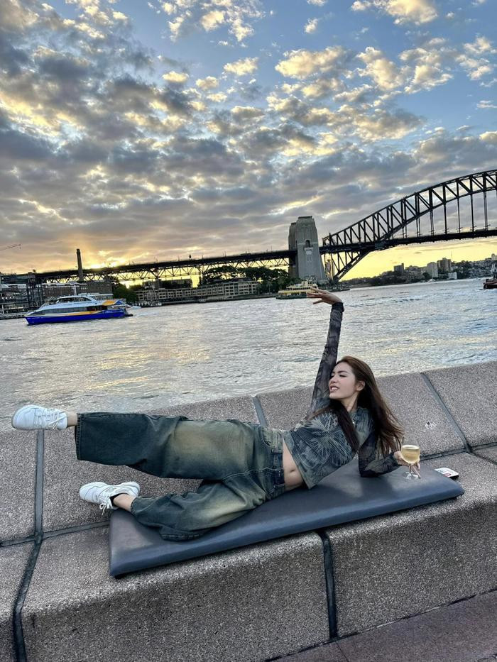 Minh Tu bo quen hinh tuong, tao dang 7749 kieu la cuc lay loi-Hinh-4