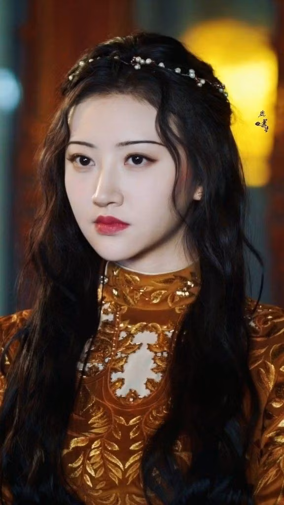 Cái nhìn của công chúng dần thay đổi khi Cảnh Điềm đóng Tư Đằng (2021). Cô vào vai Tư Đằng, yêu nữ hồi sinh sau 70 năm và phải làm quen với việc thích nghi với thế giới mới, tìm kiếm thân thế của bản thân. Trong quá trình đó, Tư Đằng cùng Tần Phóng (Trương Bân Bân đóng) tìm lại sự thật, dần nảy sinh tình cảm.