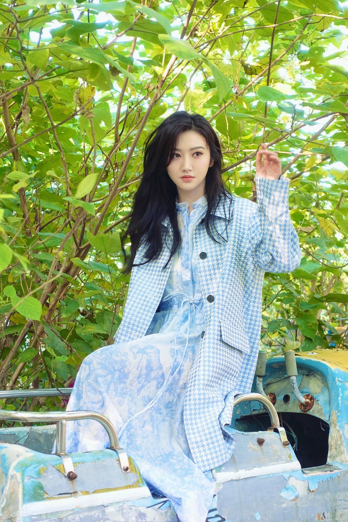 Cảnh Điềm chưa lên tiếng trước ồn ào bị Trương Kế Khoa phát tán video nhạy cảm. Nhiều khán giả lên tiếng bảo vệ Cảnh Điềm, cho rằng sự thật có như thế nào, đệ nhất mỹ nữ Bắc Kinh vẫn là người chịu nhiều thương tổn nhất.