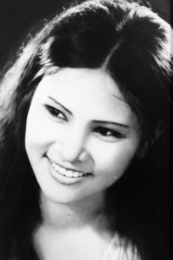 Thời niên thiếu, mẹ Thanh Lam được gia đình cho theo học Nhạc viện Hà Nội. Tại đây, NSƯT Thanh Hương nổi tiếng là cô sinh viên có vẻ đẹp rung động lòng người. Đôi mày lá liễu, nét thanh tú sáng bừng trên gương mặt. Cô được mệnh danh là ‘Hoa khôi Nhạc viện’ năm đó.