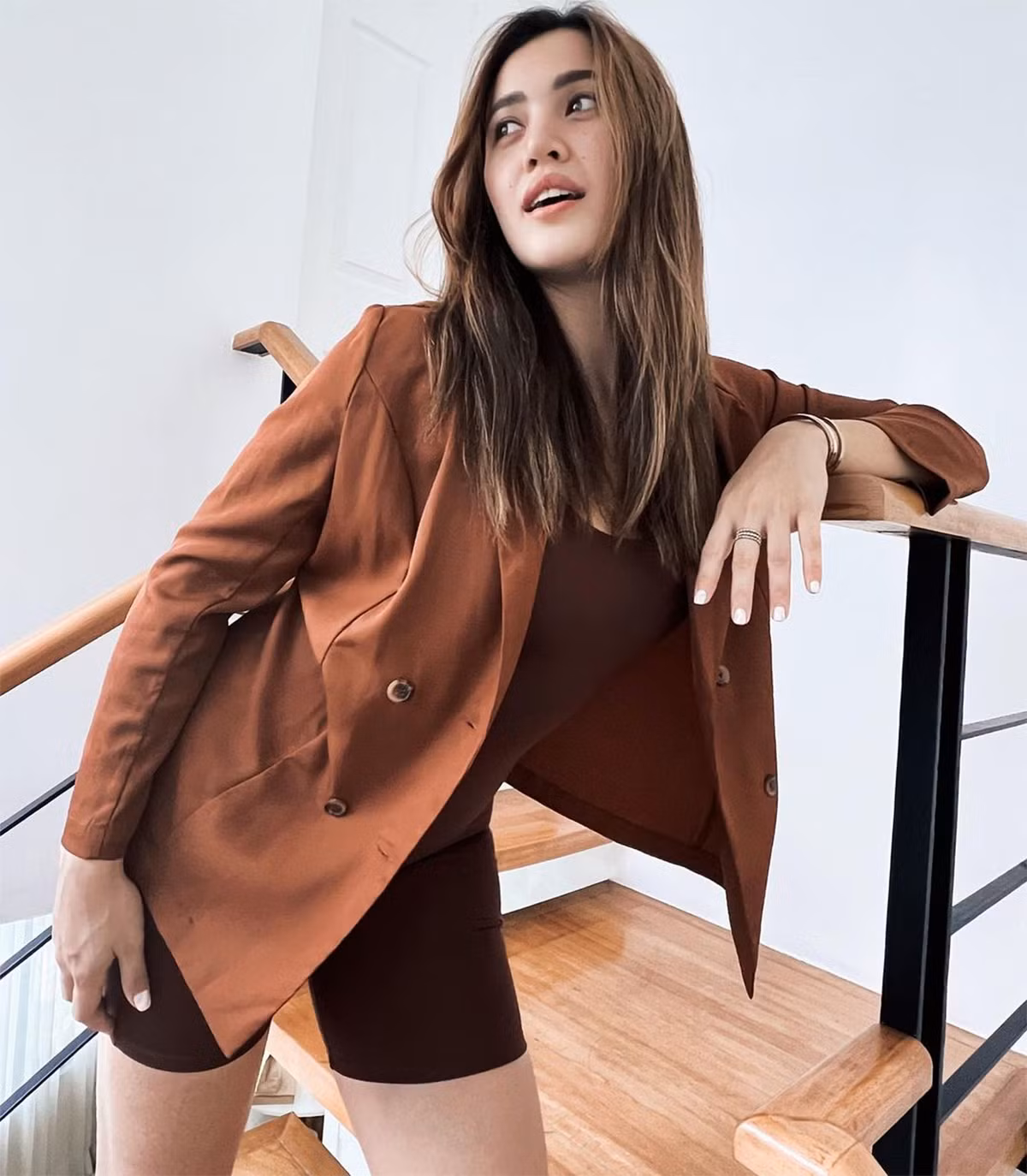 Giành vị trí cao ở các cuộc thi sắc đẹp giúp Michele có được nhiều hợp đồng quảng cáo. Cô là đại sứ của các nhãn hiệu về thể thao có tiếng tại Philippines.