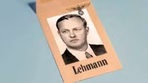 Sinh năm 1884 gần Leipzig, Đức, Willi Lehmann là điệp viên huyền thoại có nhiều đóng góp quan trọng cho tình báo Liên Xô. Khi lên 17 tuổi, ông tình nguyện gia nhập Hải quân và phục vụ trong suốt 12 năm.