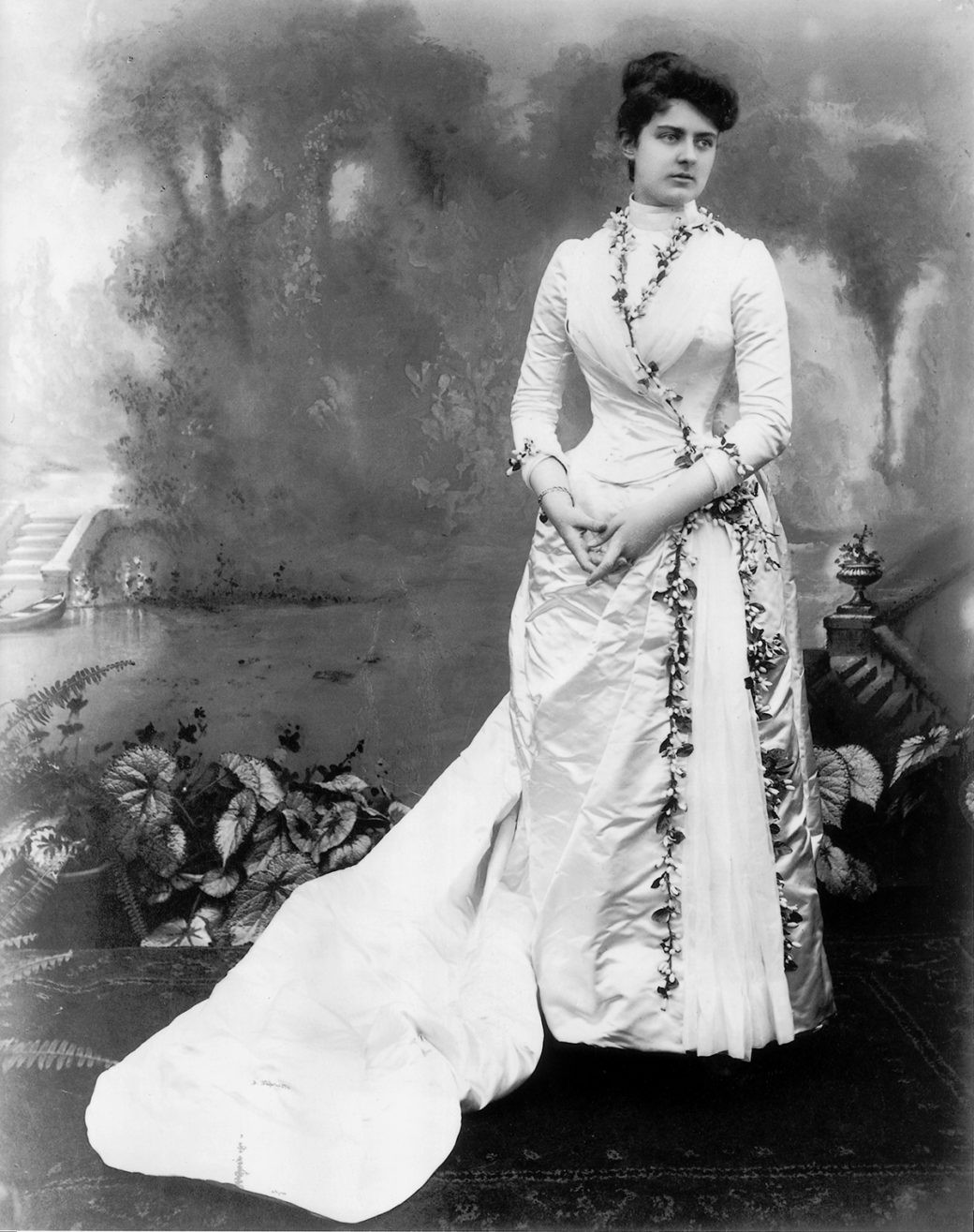 Frances Cleveland - vợ của Tổng thống Grover Cleveland là đệ nhất phu nhân trẻ nhất trong lịch sử nước Mỹ. Bà trở thành phu nhân Tổng thống Mỹ khi 21 tuổi và là người đầu tiên tổ chức lễ cưới, sinh con tại Nhà Trắng.
