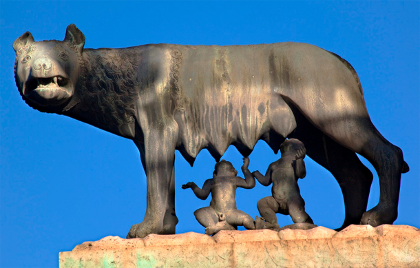 Khi lớn lên, anh em Romulus và Remus biết được sự thật nên nung nấu ý chí báo thú. Cuối cùng, họ đã thành công trong việc tiêu diệt được kẻ thù Amulus và khôi phục lại ngôi vị cho nhà vua Numitor.