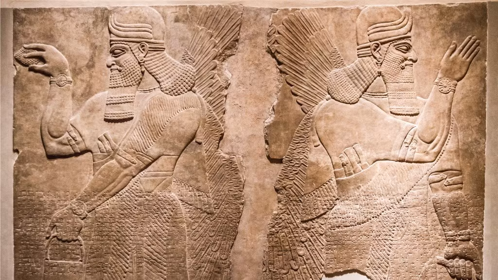 Theo người Sumer, người Anunnaki có thân hình cao lớn hơn người bình thường, phần đầu giống rắn hoặc loài bò sát, tay cầm loại khí cụ hình tròn và dài.