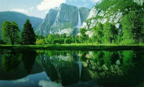 Sau khi nhận tin báo từ người dân, giới chức trách đã cử các chuyên gia tới hồ Động Đình để kiểm tra, làm rõ cấu trúc bí ẩn "ngủ vùi" dưới đáy hồ Động Đình thực chất là gì.