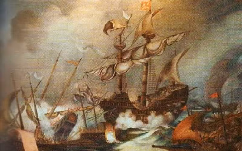 Kho báu này gồm 60 tấn vàng và 200 hòm đựng kim cương, ngọc quý. Trong suốt nhiều năm qua, các chuyên gia, thợ lặn... vẫn săn lùng con tàu đắm và kho báu giá trị trên.