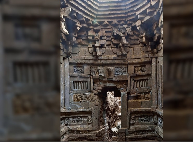 Sau khi nhận được tin báo từ các công nhân, giới chuyên gia đã đến địa điểm này và tiến hành kiểm tra ngôi mộ trước khi tiến hành cuộc khai quật.