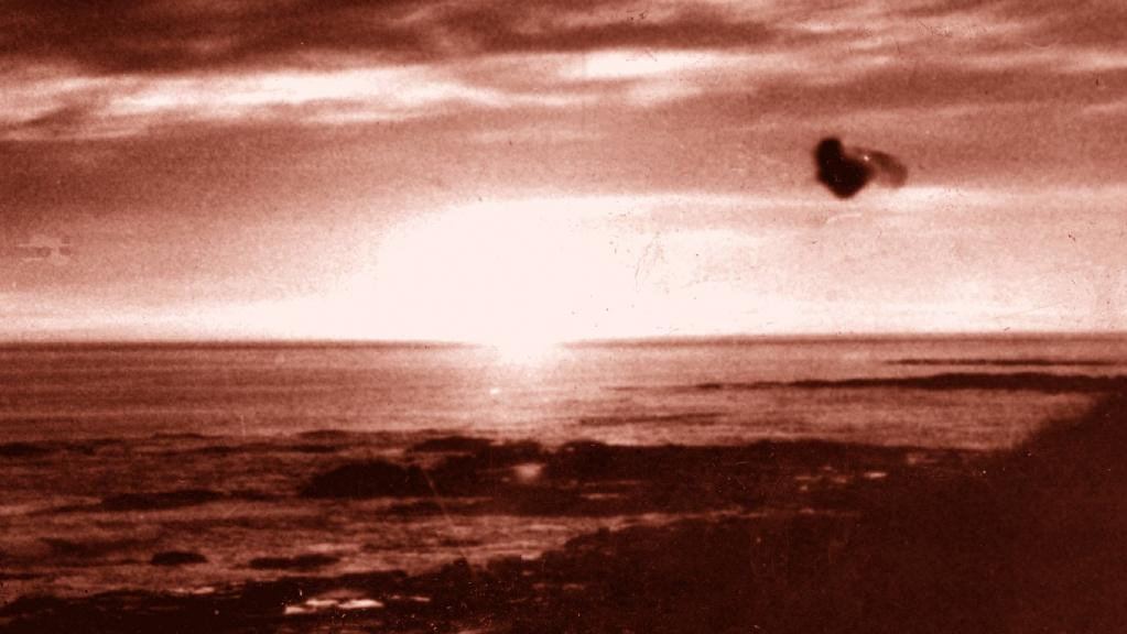 Giới chức trách Australia đã cử một nhóm điều tra vụ mất tích của phi công Valentich nhưng không có kết quả. Họ chỉ biết được máy bay gặp nạn ở eo biển Bass và không rõ nguyên nhân vụ việc cũng như số phận của phi công này.