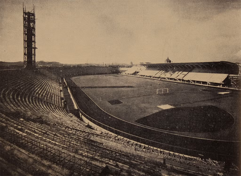 Sau khi chứng kiến sự việc lạ lùng trên, một số nggười cho rằng, vật thể bí ẩn đó có thể thực sự là UFO của người ngoài hành tinh. Tuy nhiên, họ không đưa ra được bất cứ bằng chứng khoa học nào giúp chứng minh quan điểm này.