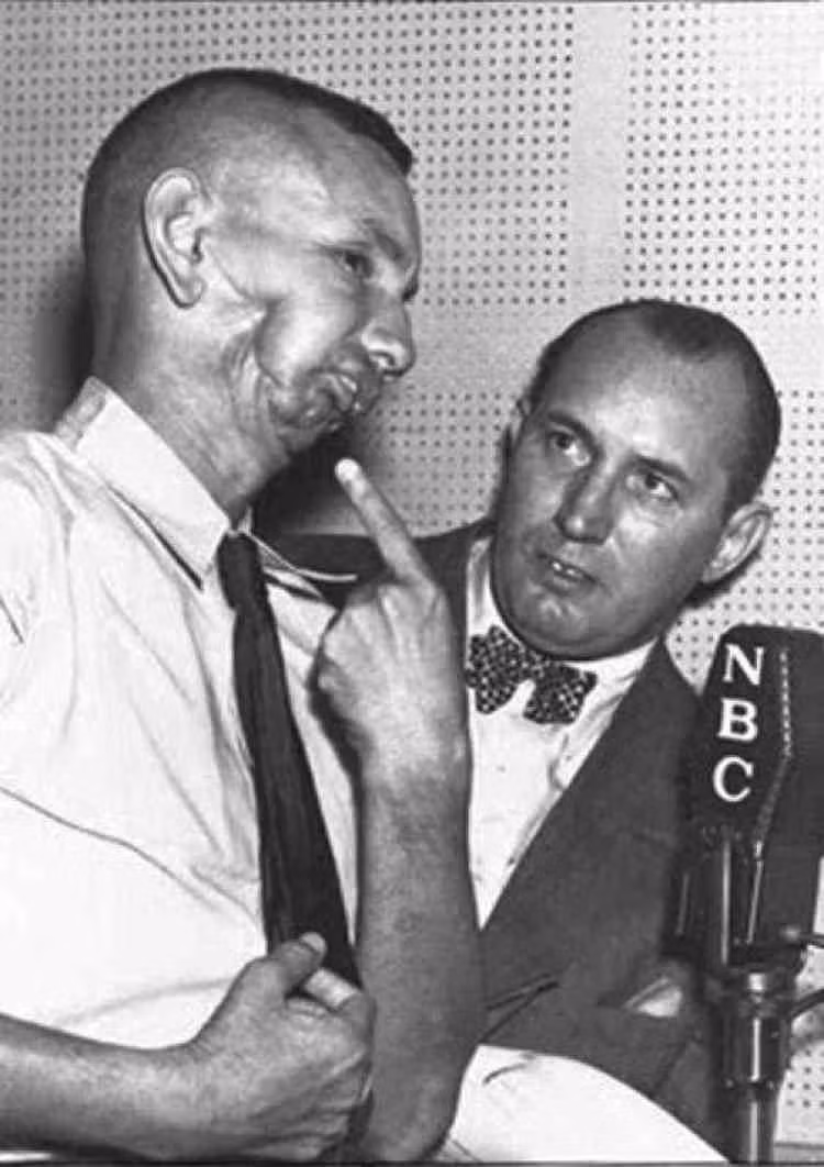 Nhóm binh sĩ kiểm tra và phát hiện Moguel đã tử vong nên rời đi ngay sau đó.