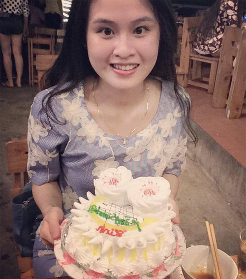 Ngọc Linh quê gốc Quảng Nam, hiện là sinh viên Đại học Duy Tân, Đà Nẵng.