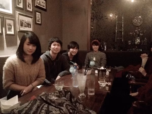 Song song với đó là những thông tin về chuyện tình cảm của Công Phượng với cô ca sĩ trẻ Hòa Minzy. Trong tuần vừa qua, các fan tiếp tục tung ra thêm những bằng chứng chứng minh việc Công Phượng và Hòa Minzy đang hẹn hò với nhau.