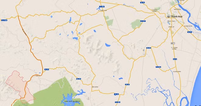 Xe du lich tong xe tai lam 9 nguoi chet-Hinh-3