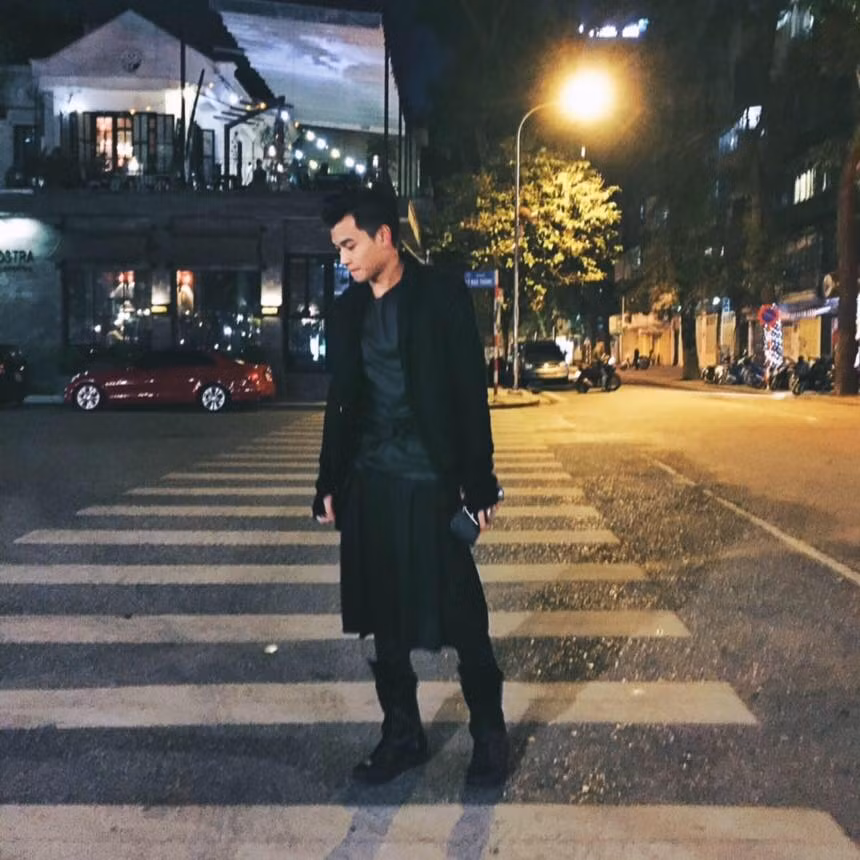 Trước đây Huyền My từng tiết lộ cô mong muốn người yêu của mình lãng mạn giống như các diễn viên trong phim Hàn Quốc.