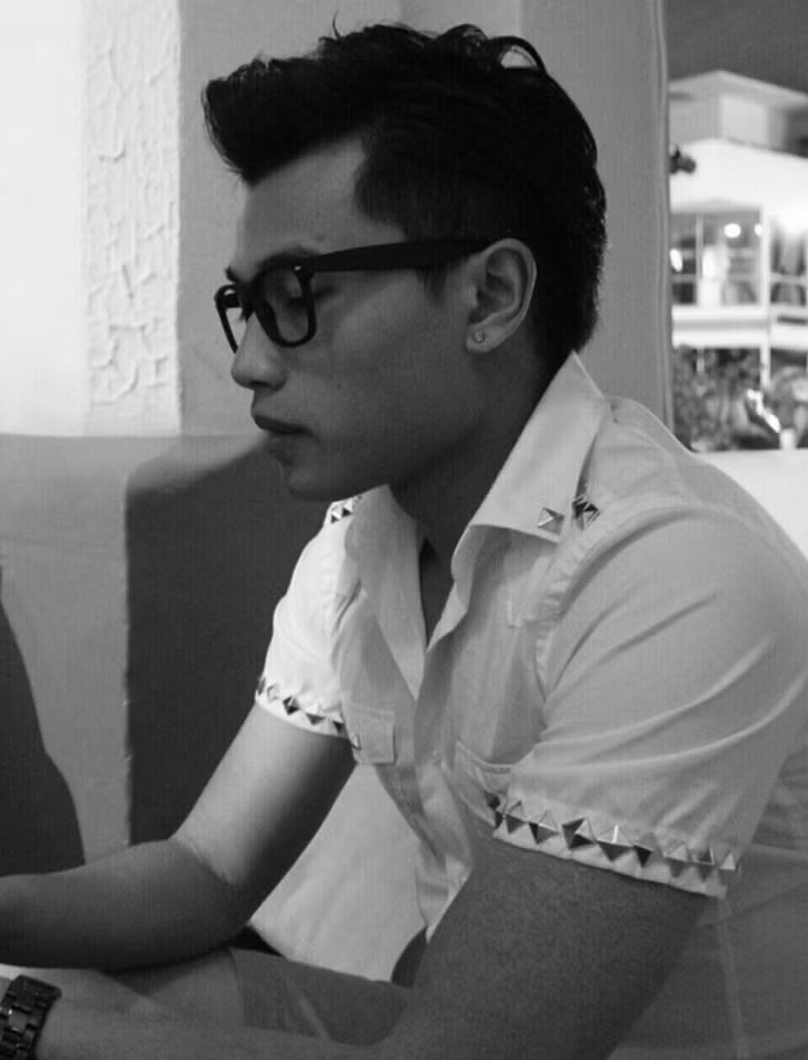 Người yêu tin đồn của Huyền My nhanh chóng được "lùng sục" và tìm kiếm thông tin cá nhân. Theo tìm hiểu, anh chàng bảnh trai này tên Nguyễn Thế Anh, nickname Andy Ku.