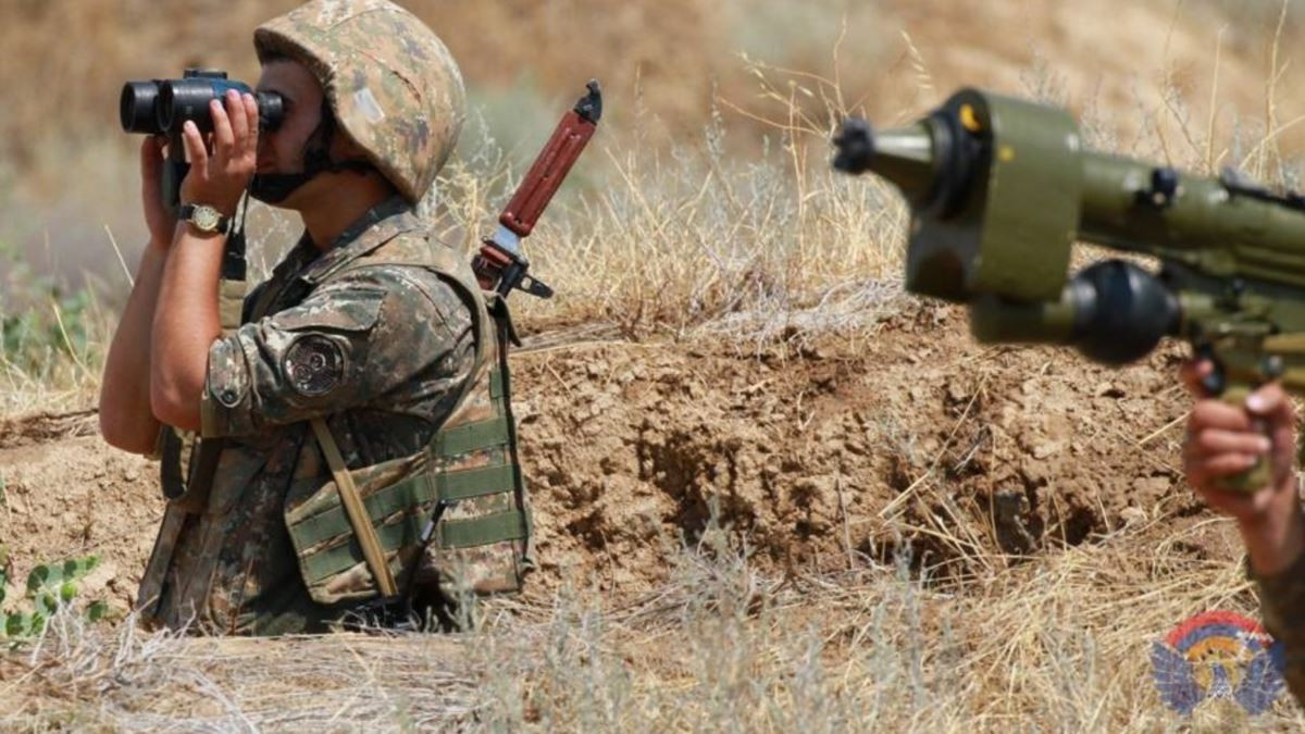 Tất nhiên, trước sự kháng cự yếu ớt của Armenia thì kết quả là vào chiều ngày 15/12, trưởng làng Khin Tager ở vùng Hadrut cho biết rằng ngôi làng này đã thuộc hoàn toàn quyền kiểm soát của Azerbaijan. Lính gìn giữ hòa bình Nga chỉ tiến vào ngôi làng sau khi sự việc đã kết thúc. Nguồn ảnh: Pinterest.