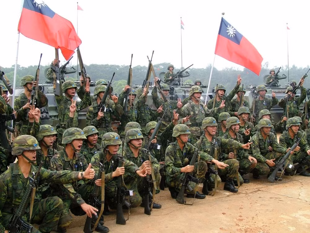Cũng theo Taiwan News, Đài Loan đã phủ nhận rằng điều này có liên quan đến việc gia tăng số lượng quân nhân tại ngũ. Theo những tin tức từ Đài Loan, việc gia tăng quân số của quân đội Đài Loan, được bắt đầu từ năm 1997, khi Trung Quốc đẩy nhanh tốc độ hiện đại hóa quân đội. Ảnh: Một đơn vị phòng thủ bờ biển của Đài Loan - Nguồn: Formosa.