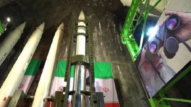 Trên thực tế, trình độ công nghệ tên lửa đạn đạo do Iran phát triển không phải là tốt nhất thế giới, yếu tố giành thắng lợi chủ yếu nằm ở số lượng lớn, nên chiến thuật tốt nhất của Iran là tăng mật độ hỏa lực, khi tiến hành các cuộc tấn công bất ngờ bằng tên lửa.