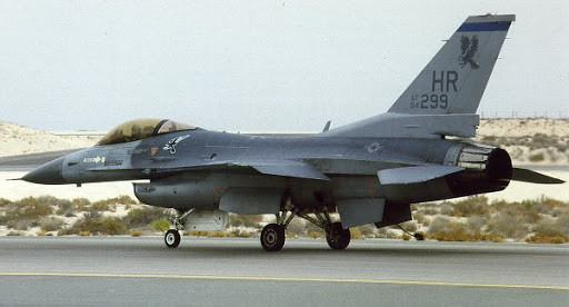 Mới đây nhất là vào đêm 8/12, một chiếc F-16 của Không đoàn Tiêm kích số 115 - Vệ binh Quốc gia Mỹ đã rơi trong lúc huấn luyện đêm tại căn cứ Truax Field vào lúc 20h. Hiện vẫn chưa rõ tình trạng của phi công và nguyên nhân gây ra vụ tai nạn tuy nhiên F-16 chính là tiêm kích rơi nhiều nhất Không quân Mỹ trong năm qua. Nguồn ảnh: USAF.