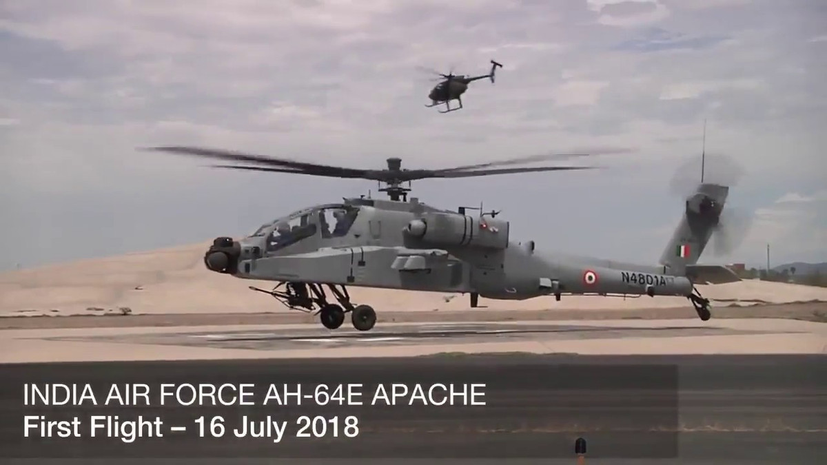 Hiện nay trực thăng vũ trang Mi-28 và Ka-52 được Nga chào bán không quá 40 triệu USD/chiếc. Trong khi đó Ấn Độ phải chi ra tới 155 triệu cho một máy bay AH-64E, kể cả khi trừ chi phí dành cho phụ tùng, đạn dược thì vẫn còn tới trên 100 triệu USD, như vậy là quá đắt. Ảnh: Thử nghiệm trực thăng AH-64E Apache cho khách hàng Ấn Độ - Nguồn: Sina