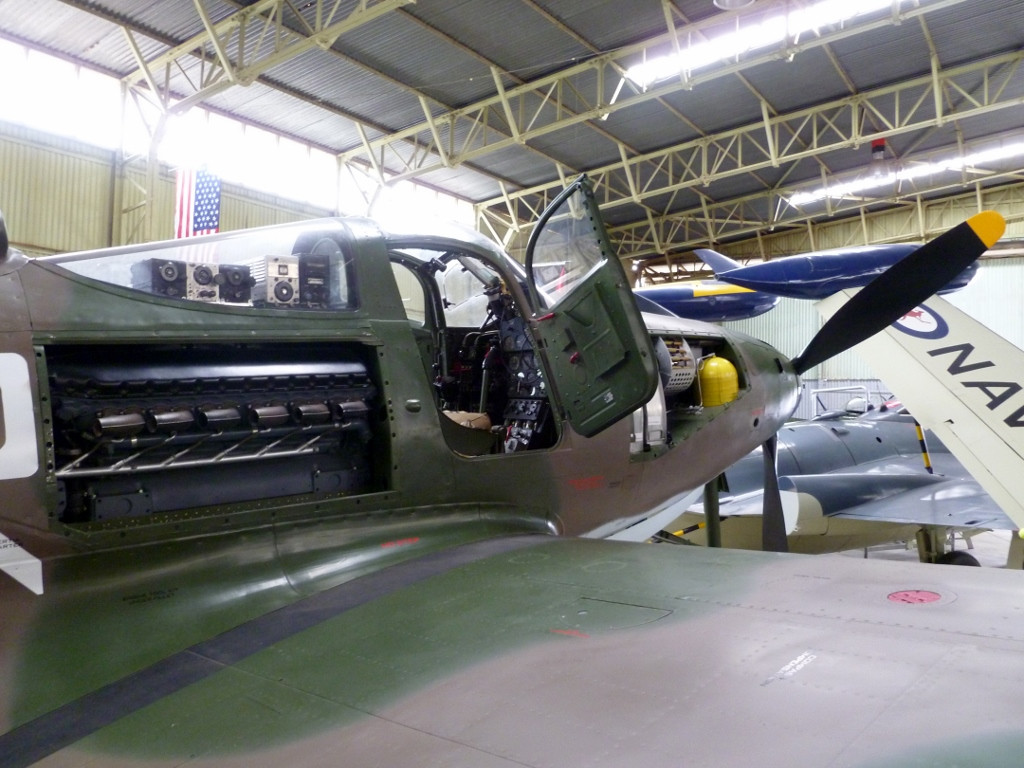 Trên chiến trường Thái Bình Dương, trong những ngày đầu chiến tranh, do quân đội Mỹ bị quân Nhật tấn công bất ngờ, lượng máy bay dự trữ không nhiều, nên P-39 buộc "phải ra" chiến trường. Sau khi lực lượng không quân của Nhật Bản bị đánh bại và P-39 phải xuống làm máy bay huấn luyện.