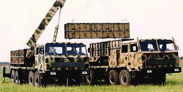 Ngoài bắn đạn không điều khiển, hệ thống còn bắn được đạn có điều khiển bằng dẫn đường quán tính kết hợp điều chỉnh sai số bằng hệ thống định vị toàn cầu. Tốc độ bắn của toàn bộ hệ thống là 8 phát/giây, thời gian nạp đạn lại từ 5-8 phút.