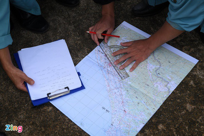 Mi-171E theo lời nhà sản xuất công bố rằng nó có khả năng đạt tốc độ tối đa cao hơn, mở rộng tầm bay và tải trọng tối đa, nâng cao tính tin cậy, ổn định hơn rất nhiều so với dòng máy bay thế hệ trước. Bên cạnh đó, khung sườn trực thăng cũng được nâng cấp rất lớn với khả năng cứng và vững chắc hơn để đối phó với sự phức tạp của thời tiết. Ảnh: Ban bay nghiên cứu địa hình khu vực thủy điện Rào Trăng 3 - Nguồn: Zing.