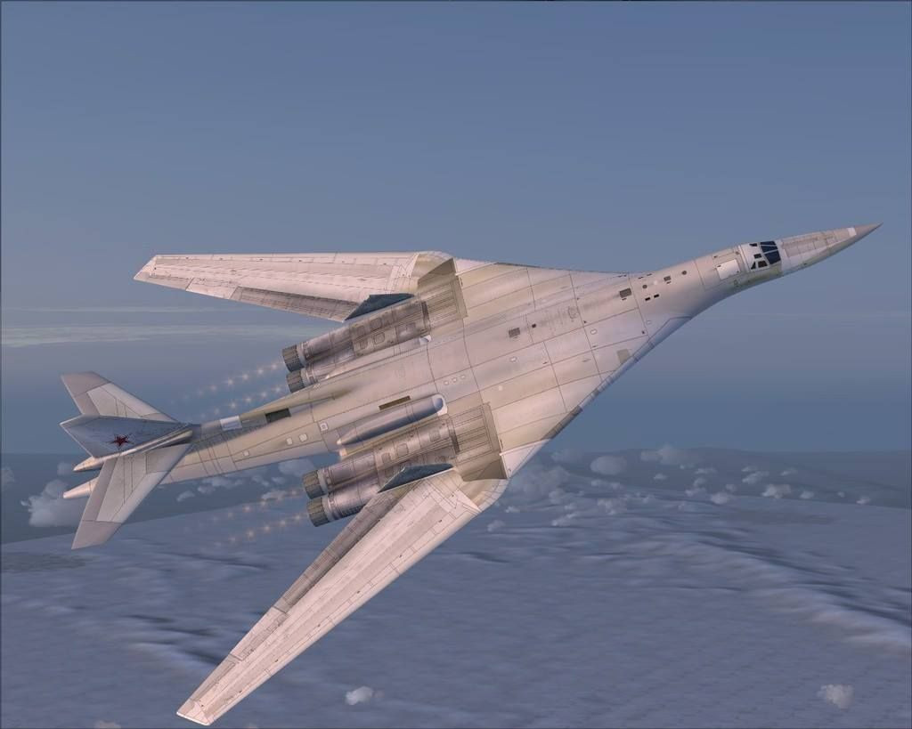 Ví dụ, tốc độ tối đa của tiêm kích F-35 là khoảng 1,6 Mach, tức là khi hai loại máy bay chạm trán, nếu Tu-160 muốn thoát khỏi sự truy đuổi của F-35, thì chỉ cần tăng tốc là có thể dễ dàng "cắt đuôi". Ảnh: Máy bay ném bom chiến lược tầm xa Tu-160 do Liên Xô phát triển - Nguồn: Topwar