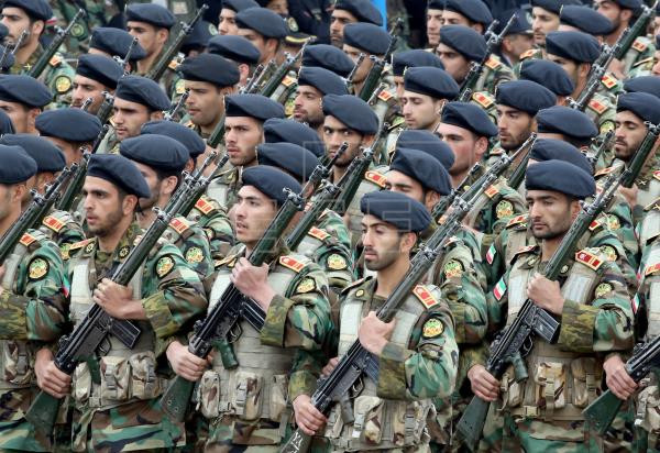Ngày 18/10 chắc chắn là một ngày trọng đại đối với Iran. Vào ngày này, Bộ Ngoại giao Iran đã ra thông báo cho biết, lệnh cấm vận vũ khí của Liên hợp quốc đối với Iran đã chính thức được dỡ bỏ. Ảnh: Quân đội Iran - Nguồn: Wikipedia.