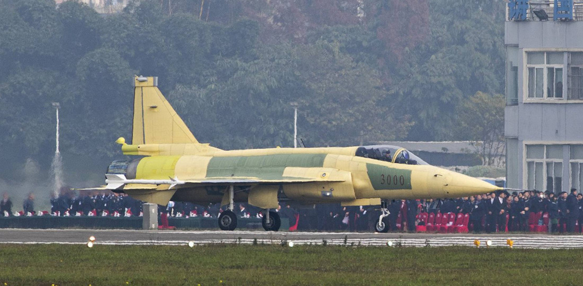 Pakistan và Trung Quốc hiện đang sản xuất một phiên bản mới của JF-17, được đặt tên là Block3; phiên bản này sẽ nâng cấp khả năng chiến đấu và hệ thống vũ khí sẽ được thông tin hóa. JF-17 Block3 đã thực hiện chuyến bay đầu tiên vào tháng 12/2019. Năm nay, số lượng máy bay Kiêu Long được sản xuất ở mức kỷ lục.