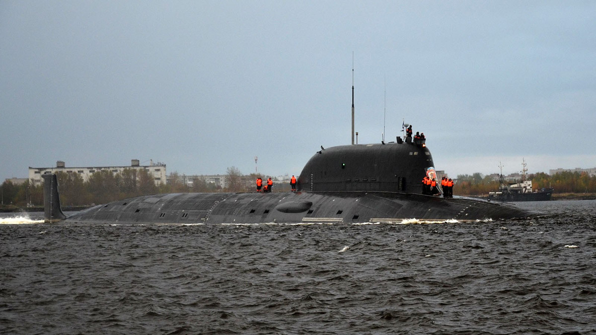 Vụ phóng tên lửa hành trình Calibre được thực hiện vào ngày 23/11, là dự án nghiệm thu cuối cùng của Hải quân Nga, với tàu ngầm hạt nhân Kazan. Chiếc tàu ngầm hạt nhân này, sẽ chính thức được chuyển giao cho Hải quân Nga.